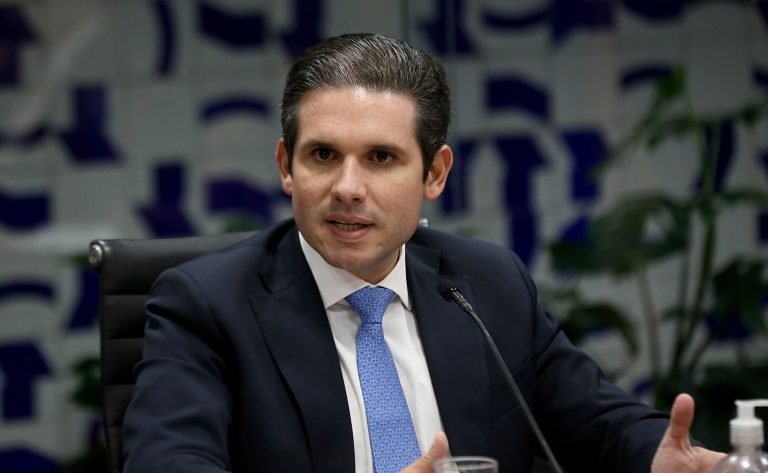 Hugo Motta diz que política fiscal do governo Lula chegou ao limite e que parlamento pode tomar medidas drásticas