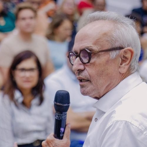 Cícero Lucena anuncia aumento de 27,5% na gratificação dos gestores das escolas municipais de João Pessoa