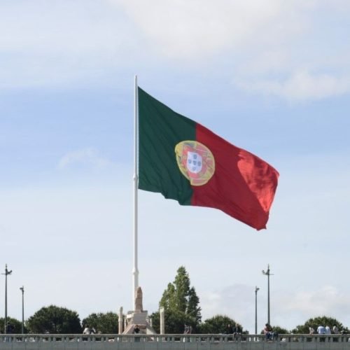 Mais de 5 mil brasileiros poderão ser expulsos de Portugal, diz ministro