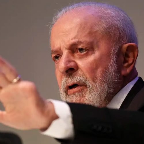 Nova cirurgia de Lula foi um sucesso, diz médico; presidente já está acordado