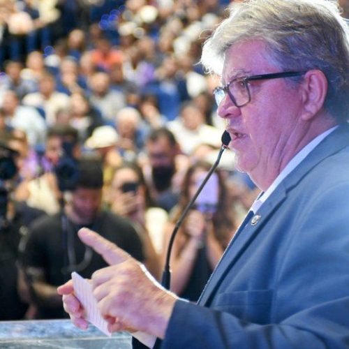“Pesquisa não é fator determinante”, diz João Azevêdo sobre chapa majoritária para 2026